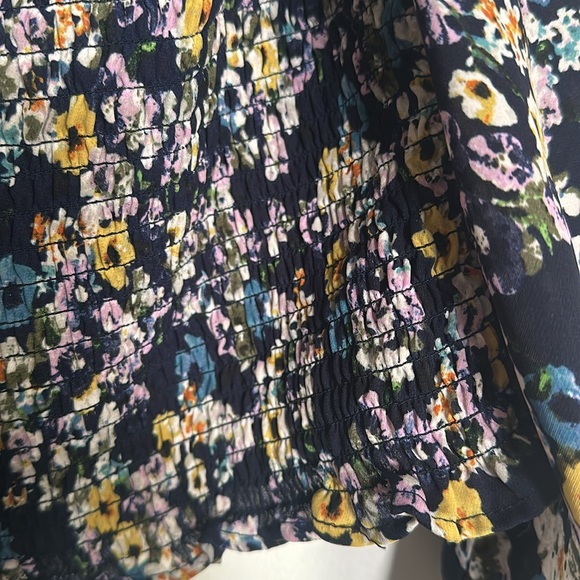 Cupcakes and Cashmere Smocked Royce Top EUC - Picture 6 of 8